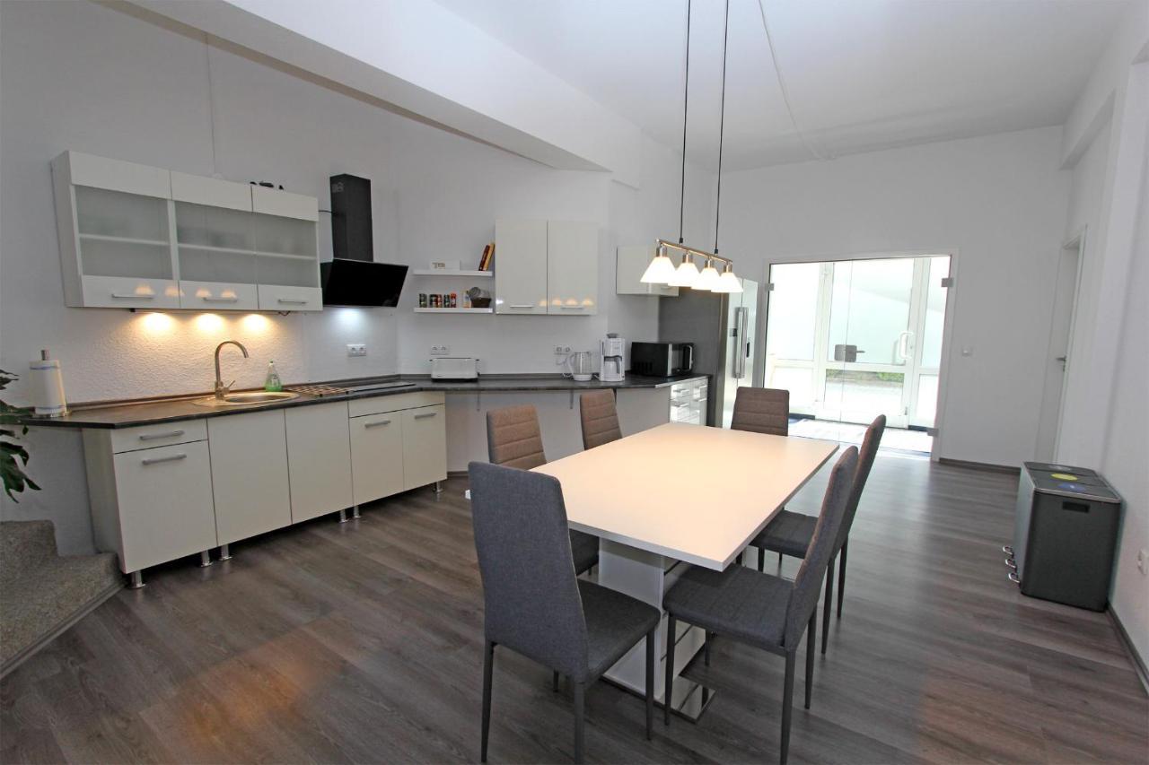 Ferienwohnung Mit 3 Schlafraeumen Neubrandenburg Esterno foto
