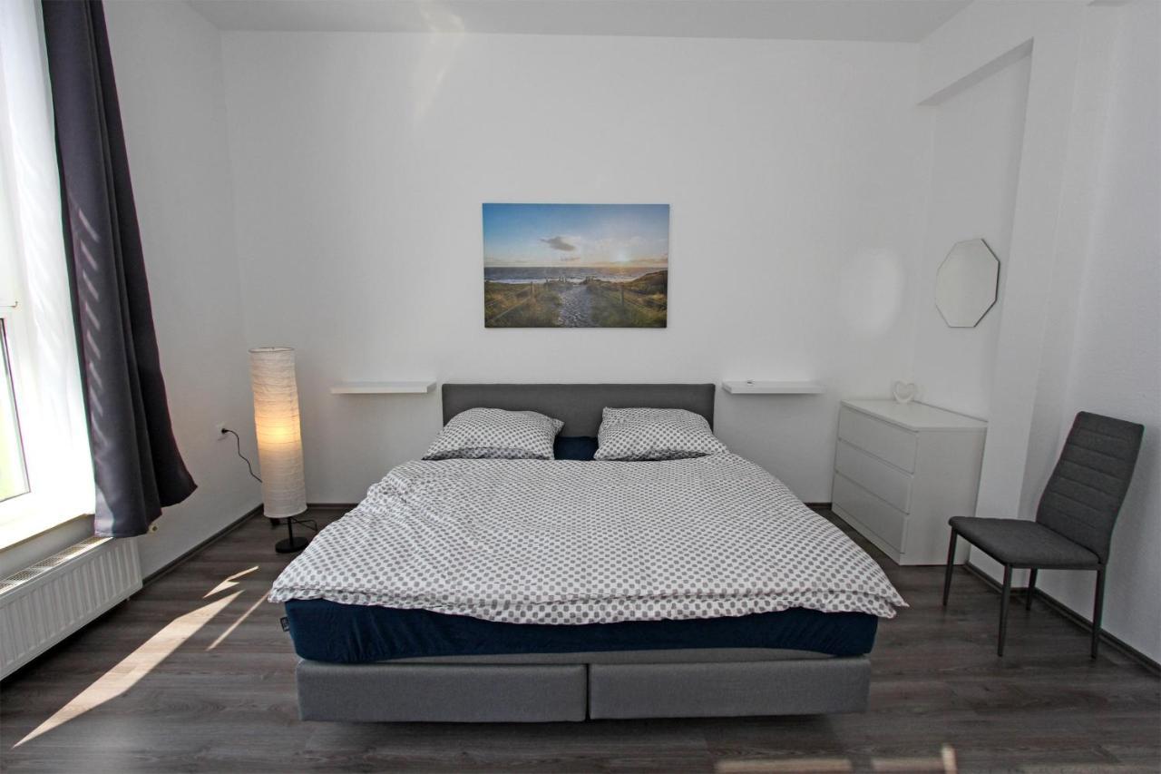 Ferienwohnung Mit 3 Schlafraeumen Neubrandenburg Esterno foto
